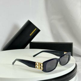 Picture of Balenciga Sunglasses _SKUfw55797530fw